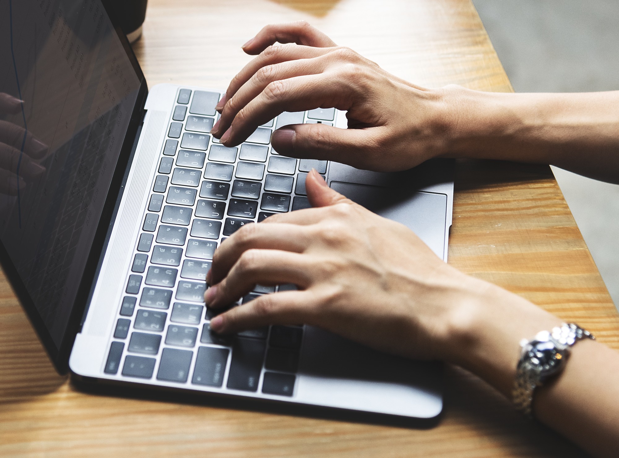 How Professional Content Writers Can Help Your Business Grow