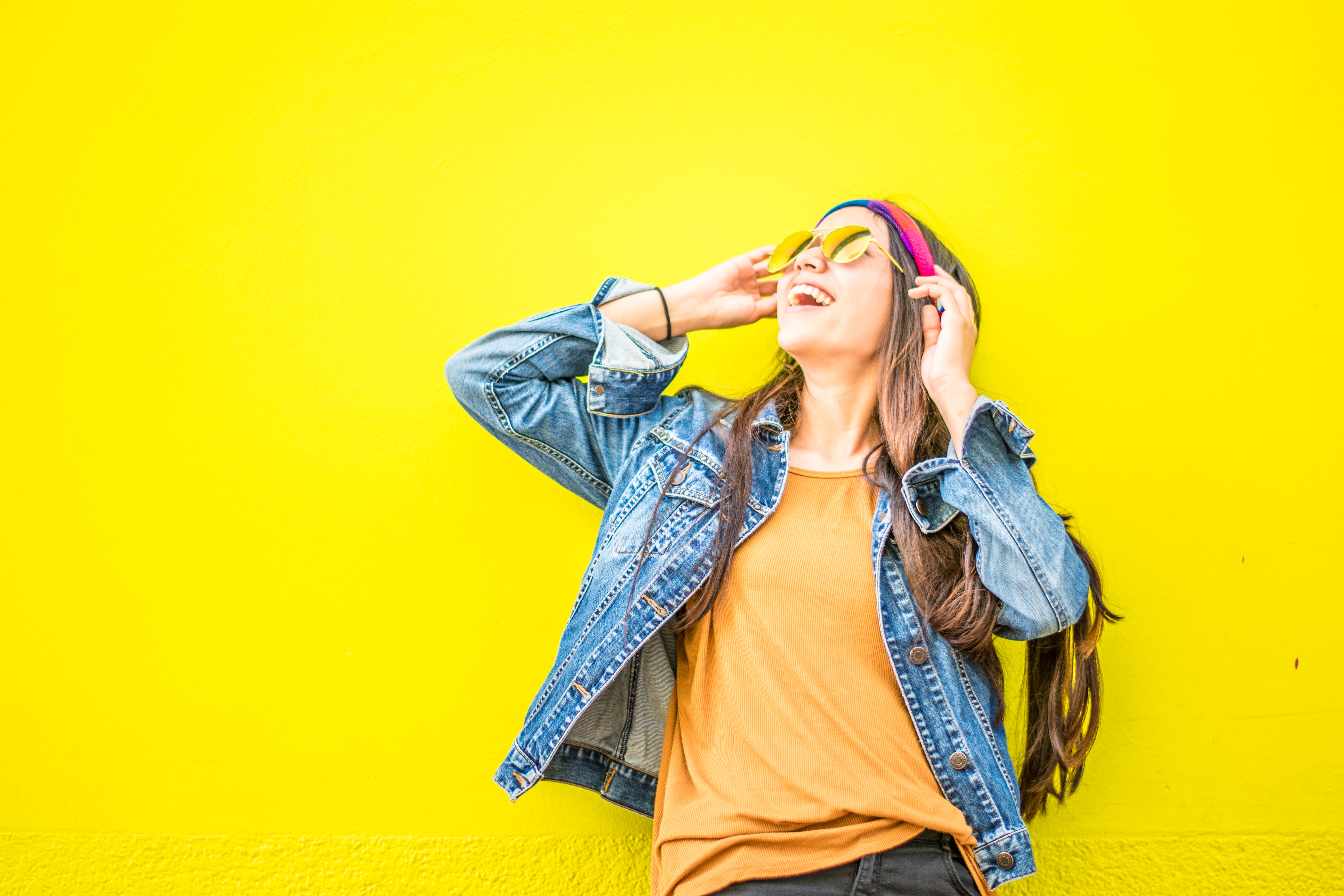 set beautiful backgrounds and colourise images and ed...
