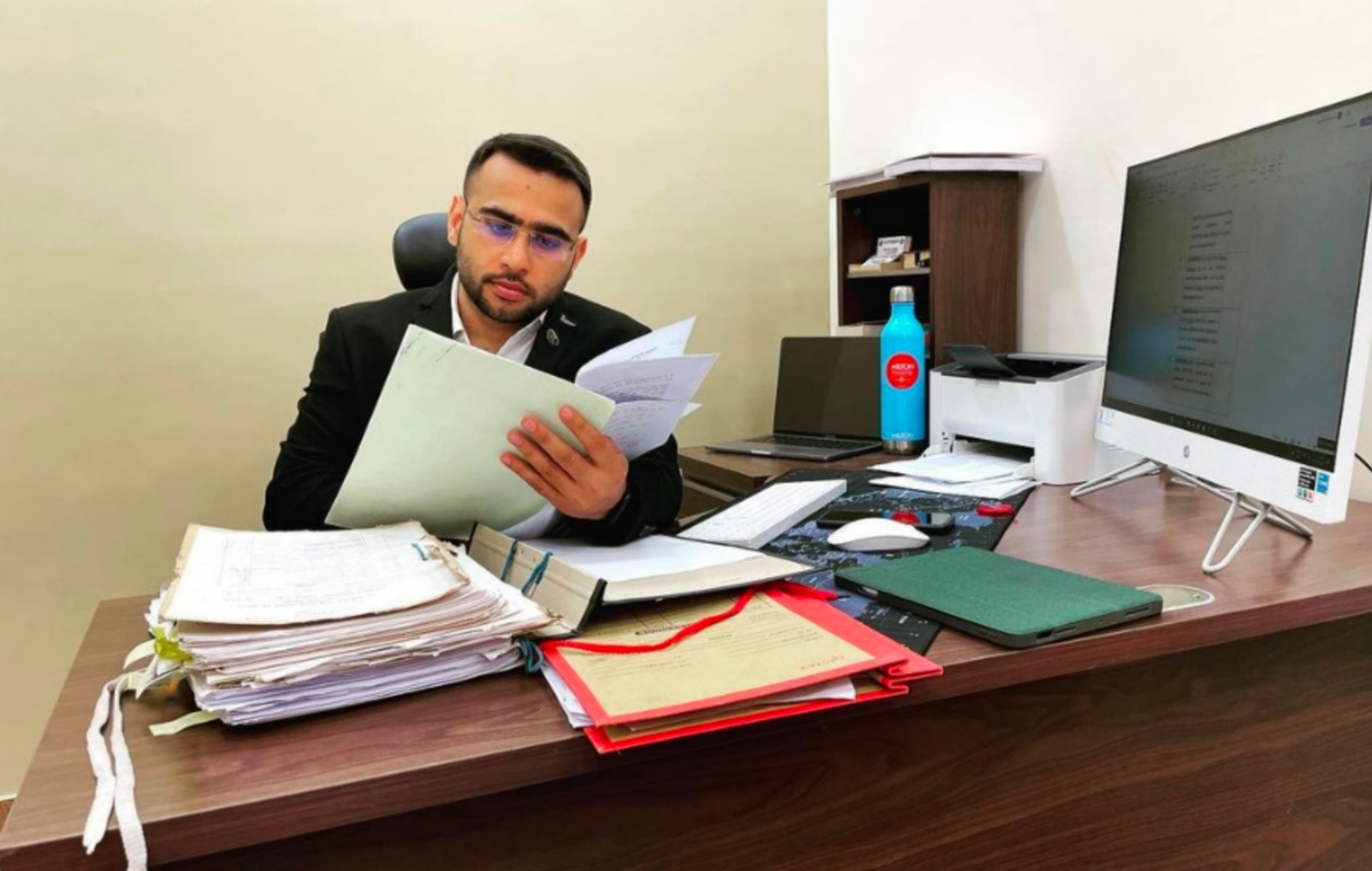 I will do law essays, cases articles, blogs, resea...