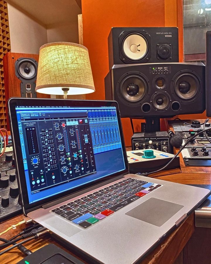 I will do Pro Analog Mastering Services for Spotfiy, iTunes, Apple Music & More..