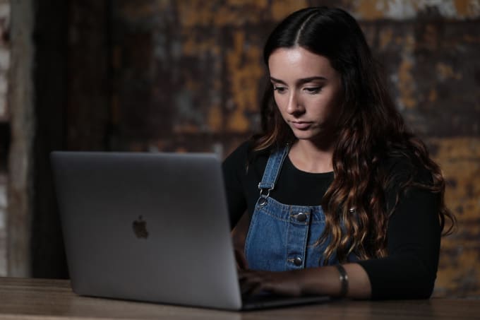 OFFER:I WILL MANUALLY WRITE 15 ARTICLES 1000 WORDS UNIQUE AND 5 PREMIUM WORDPRESS THEMES FOR FREE