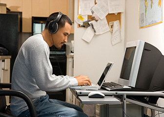 Transcribe audio notes,speeches,interviews and classes into wriiten
