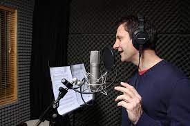 VOICE ORDER " FRENCH \ ARABIC \ ENGLISH " with the accent