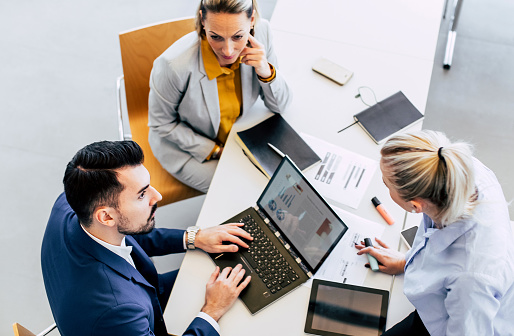 Scientific material for studying human resources HR