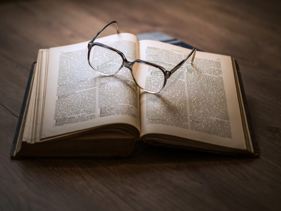 I will write 10 topics for your website by seo for all niches 0 in English,French and detach 