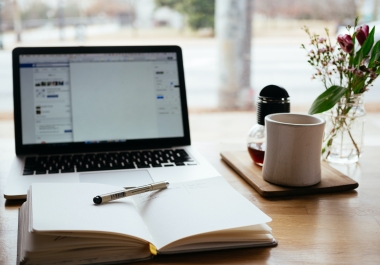 I will create engaging,  shareable content focused on social medias.
