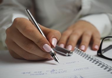 i can do content writing,  blog writing,  essay writing