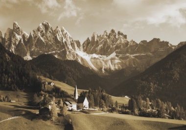 Convert your Photo into OLD and VINTAGE style photo less than 12 hrs